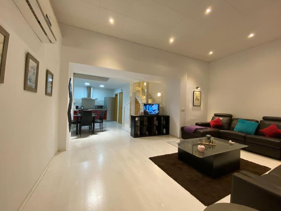 Luxury Complete Building In The Heart Of Sevilla Kültér fotó
